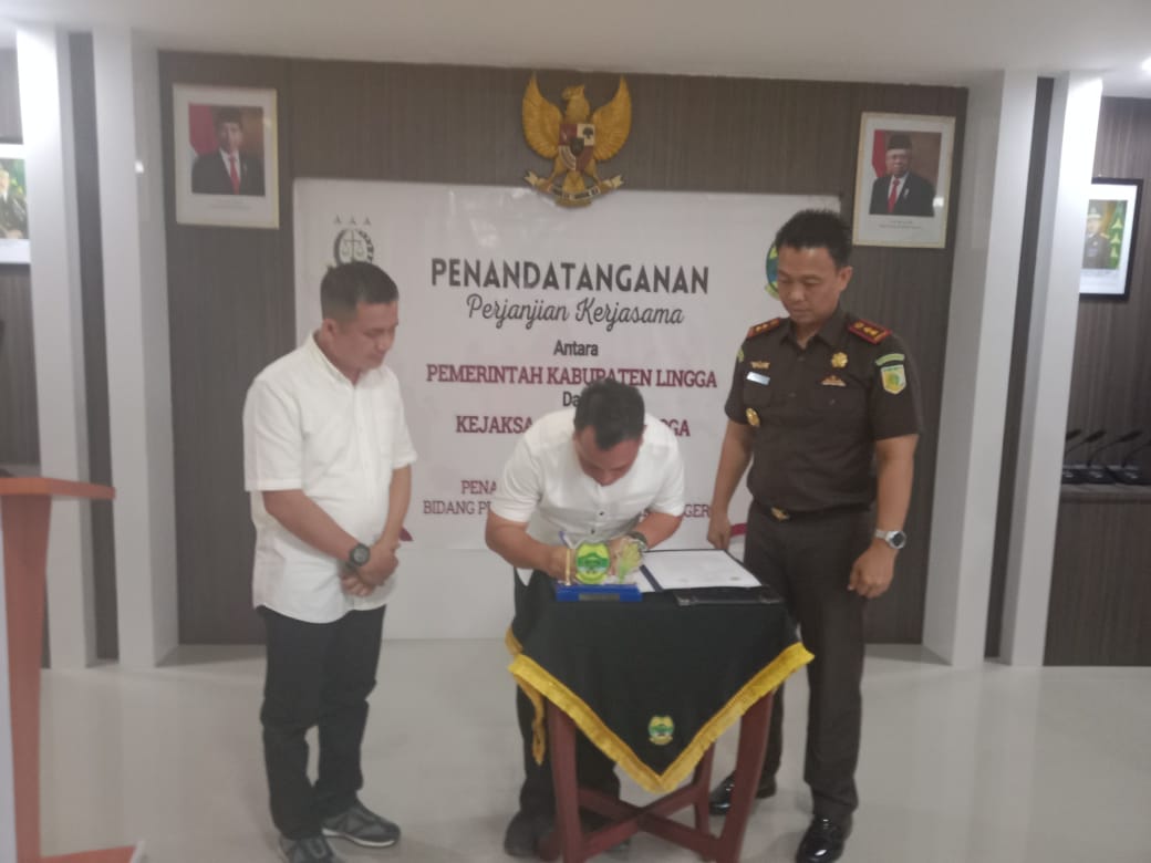 Bupati Lingga Tandatangani Perjanjian Kerjasama Dengan Kajari Lingga