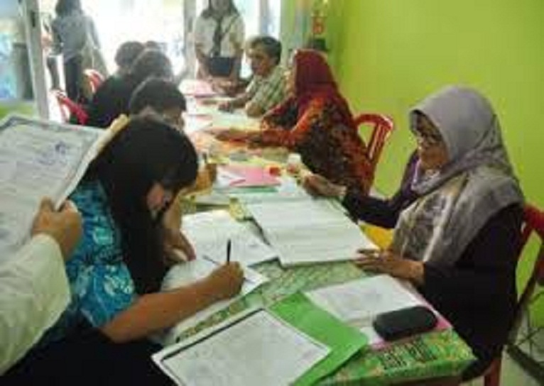 guru-mengajar-di-kelas-ilustrasi-_170928102430-962