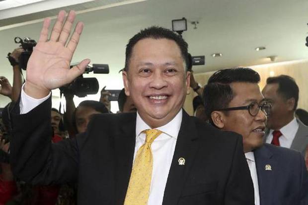 dpr-minta-pemerintah-tangani-hoaks-yang-kian-marak-xfG