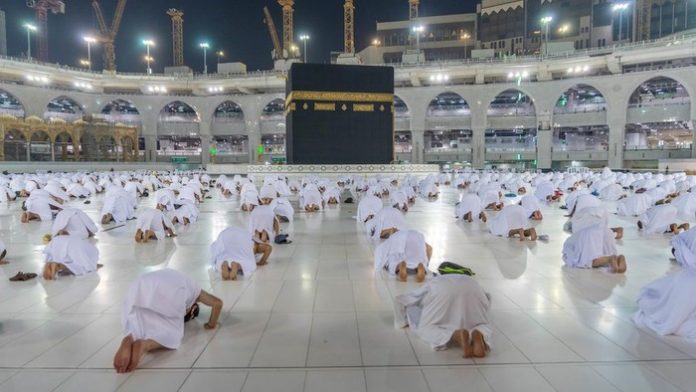 umrah-rp60-juta-bisakah-arab-saudi-diyakinkan-indonesia-longgarkan-persyaratan-tak-masuk-akal