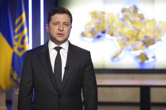 presiden-ukraina-volodymyr-zelenskyy-zelenskiyy-mengajak-semua-rakyat-ukraina_220224192444-243
