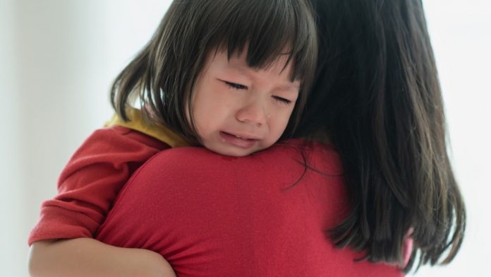 040350400_1649129662-Anak_Tantrum_Benarkah_Akibat_Salah_Pola_Asuh