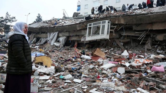 kerusakan-akibat-gempa-terdahsyat-100-tahun-terakhir-di-turki-2_169