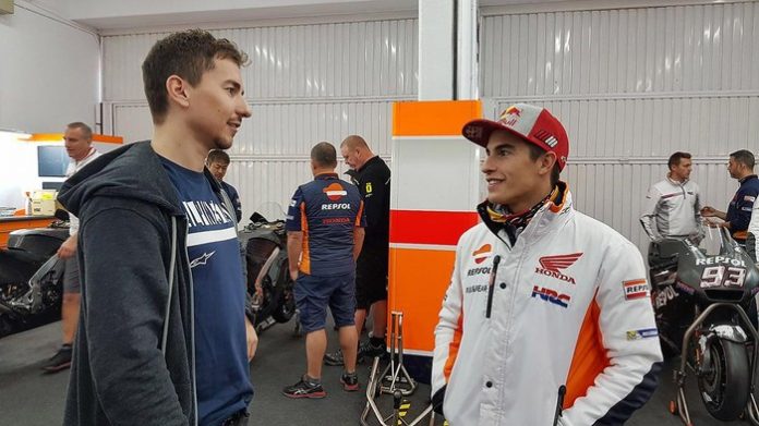 jorge-lorenzo-dan-marc-marquez_169