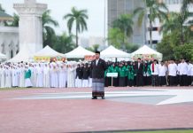 Amsakar – Li Claudia Hadrkan Kehangatan di Tengah-tengah Ribuan Santri