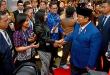 Tiba di Gyeongju Korsel, Prabowo Disambut Pelajar-Pekerja Indonesia