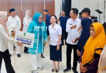 Amsakar-Li Claudia Tingkatkan Bansos Lansia dan Insentif Kader Posyandu di Batam