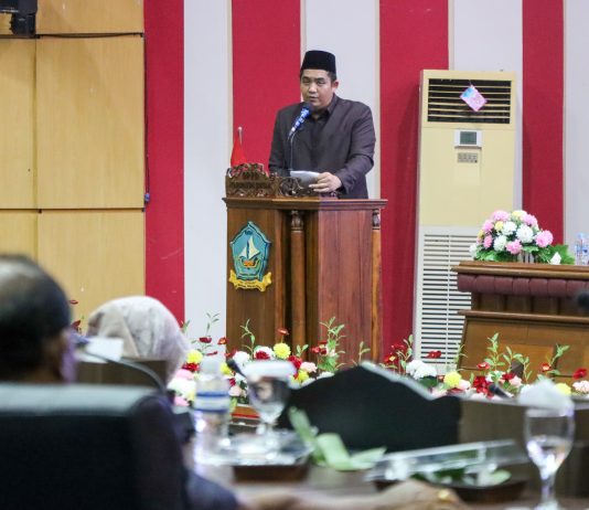 Hadiri Paripurna DPRD, Bupati Bintan Sampaikan Ranperda RTRW 2026–2046