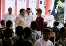 Prabowo Makan Siang Bersama Siswa SRMP 17 Tabanan