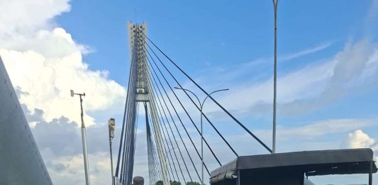 Patroli Gabungan Tertibkan Parkir di Jembatan Barelang