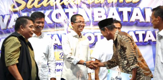 Program Kerakyatan Amsakar-Li Claudia Tuai Apresiasi, Warga Rasakan Manfaatnya