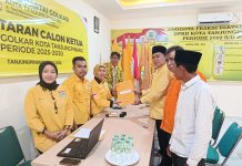 Usai Salat Jumat, Fathir Resmi Mendaftar sebagai Calon Ketua DPD Partai Golkar Tanjungpinang