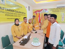 Usai Salat Jumat, Fathir Resmi Mendaftar sebagai Calon Ketua DPD Partai Golkar Tanjungpinang