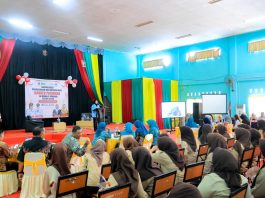 Hafizha Beri Edukasi Deteksi Dini Kanker Payudara bagi Remaja Putri di SMAN 1 Toapaya