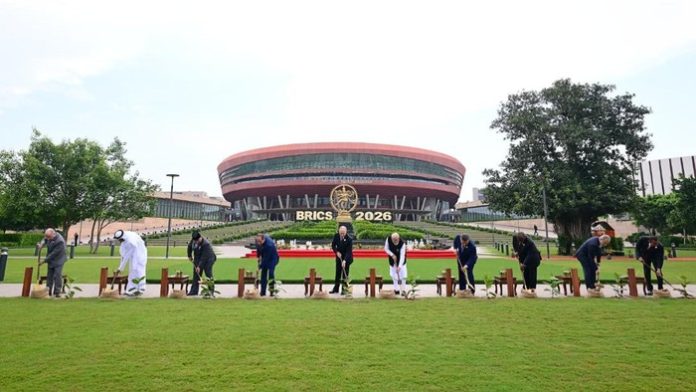 prabowo-putin-xi-jinping-hingga-pm-modi-tanam-pohon-bersama-di-sela-ktt-brics-india-sabtu-1292026-1789222900134_169