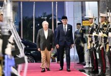Menteri Luar Negeri Sambut Kedatangan Sekjen PBB di Indonesia