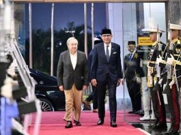Menteri Luar Negeri Sambut Kedatangan Sekjen PBB di Indonesia